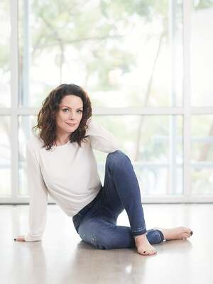 Kimberly Williams-Paisley nude 8