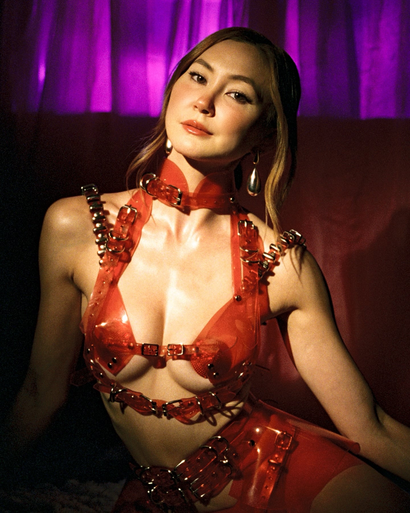 Kimiko Glenn nude 4