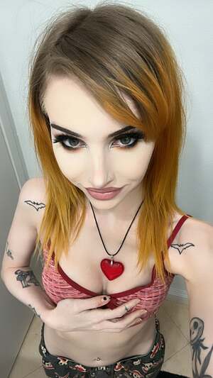 Kirsten Kaye nude 11