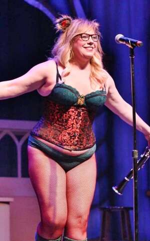 Kirsten Vangsness nude 4