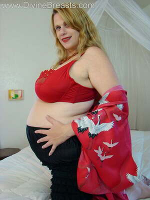 Kore Goddess nude 4