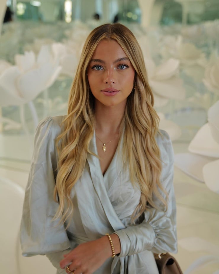 Kornelia Ski nude 9