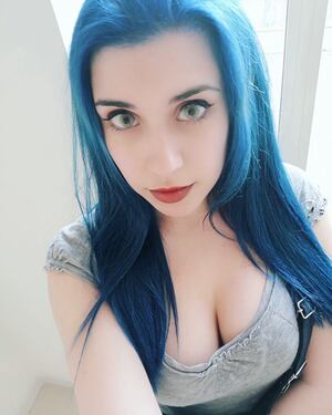 Krisfits nude 10