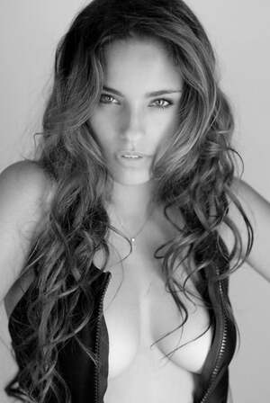 Kristen StephensonPino nude 10