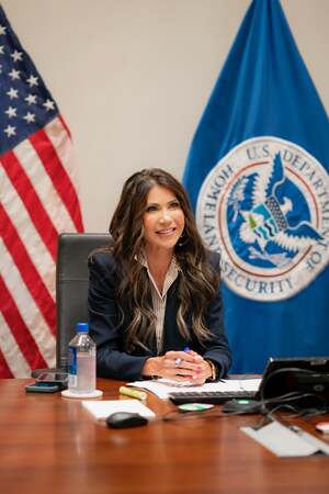 Kristi Noem nude 11