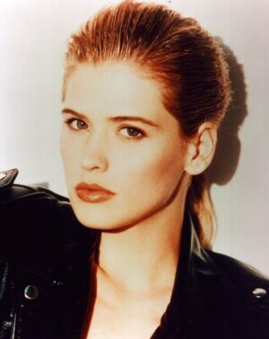 Kristy Swanson nude 6
