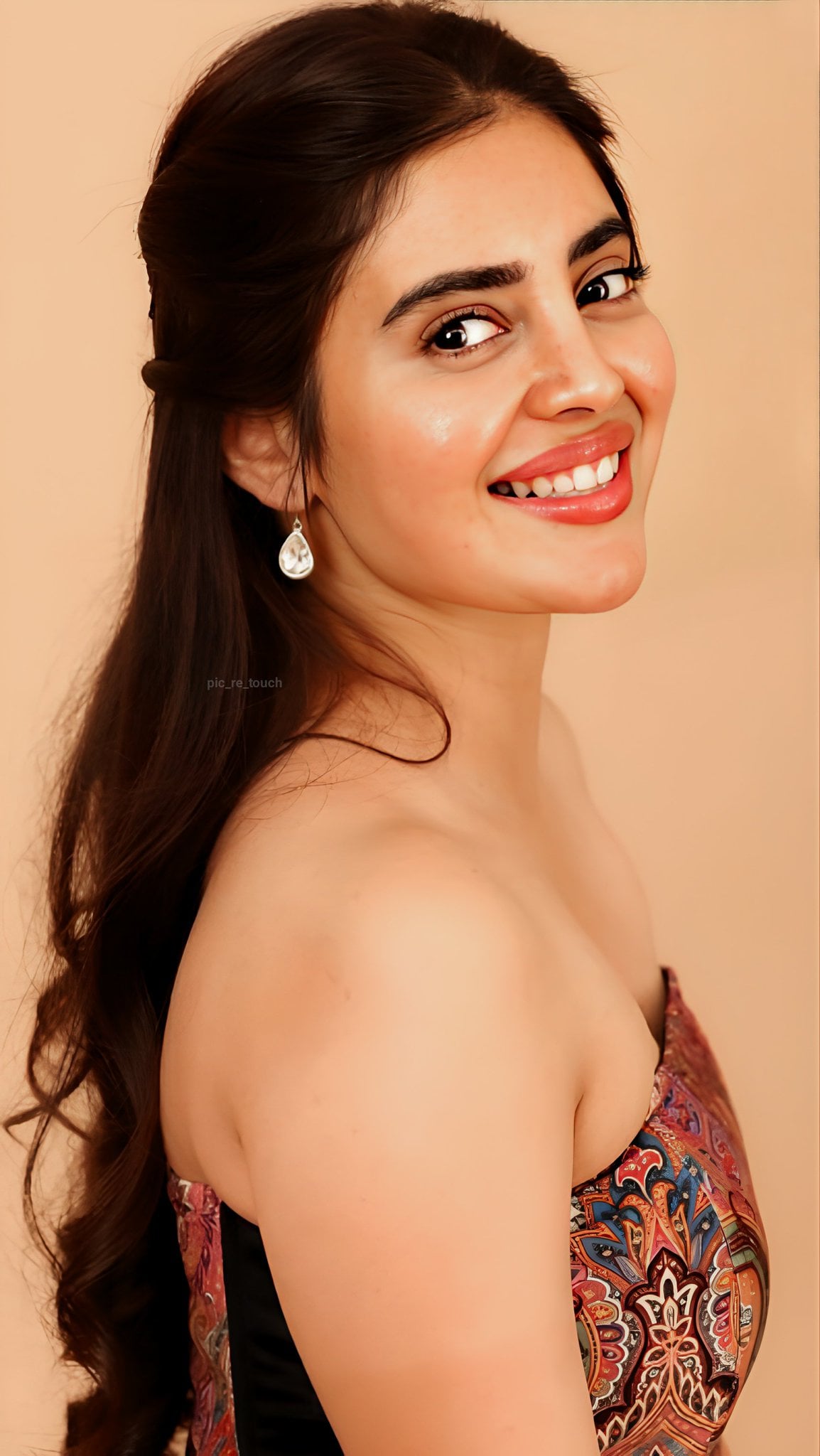 Kushita Kallapu nude 8
