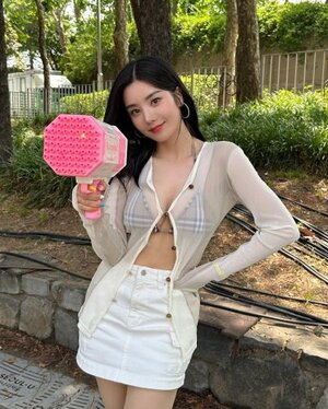 Kwon Eun-bi nude 12
