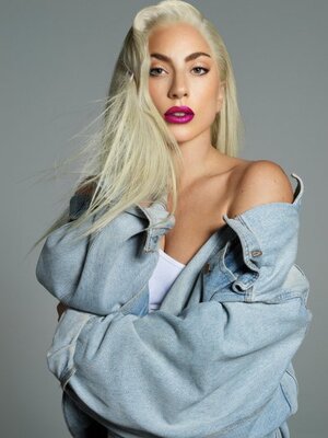 Lady Gaga nude 10