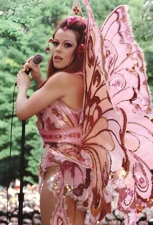 Lady Miss Kier nude 4