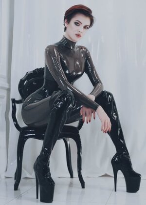 Lady Perse nude 1