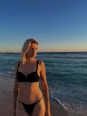 LaPanny nude 5