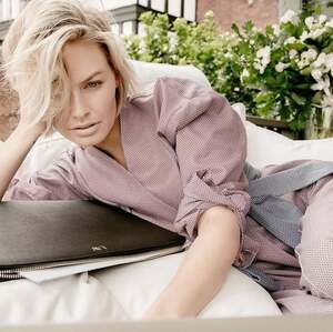 Lara Bingle nude 8