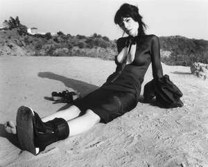 Lara Flynn Boyle nude 8