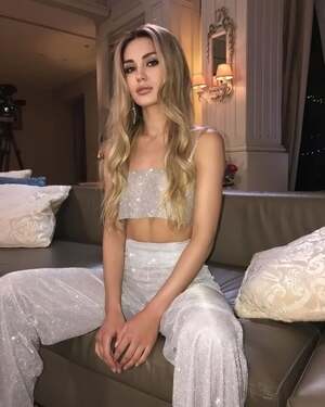 Lara Lepp nude 10