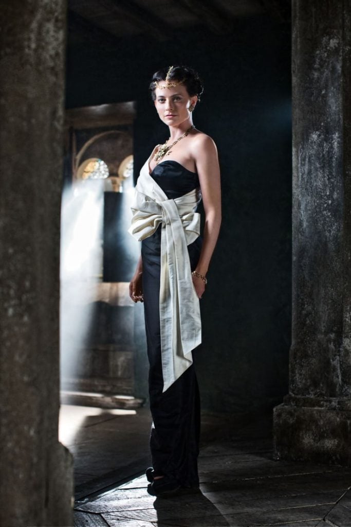 Lara Pulver nude 6