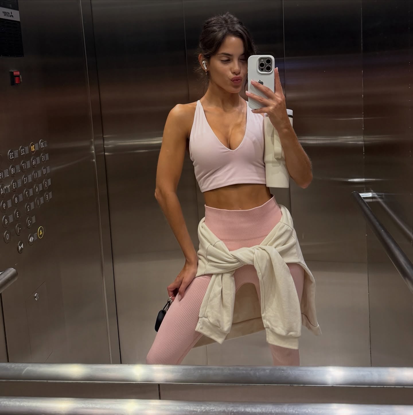 Laura Armella nude 12