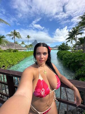 Laura B nude 7