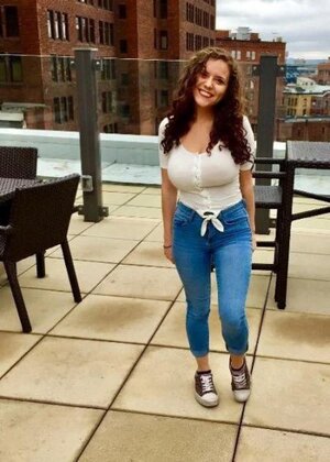 Laura Earnesty