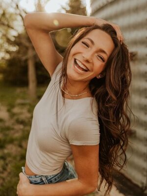 Laura Farms nude 5