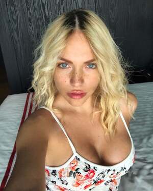 Laura Forgia nude 7