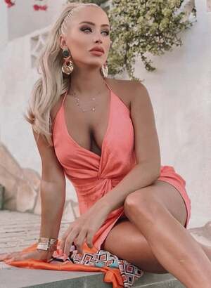 Laura Gadea nude 12