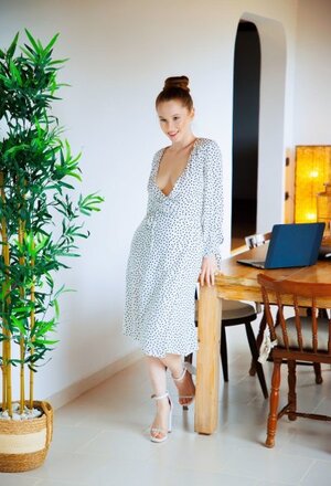 Laura Lit nude 12