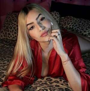 Laura Sahar nude 9