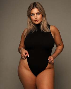 Laura Schepens nude 1