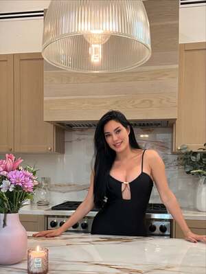 Laura Soares nude 7