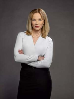 Lauren Holly nude 9