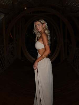 Lauren Peters nude 2