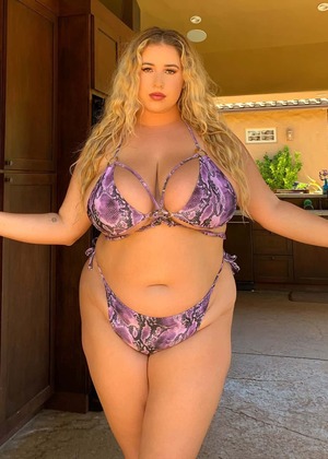 Lauren Sangster nude 4