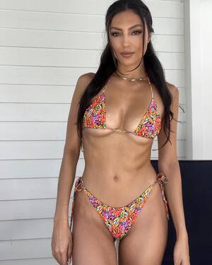 Lauren Skeoch nude 2