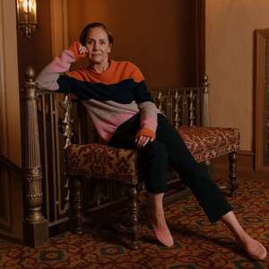 Laurie Metcalf nude 8