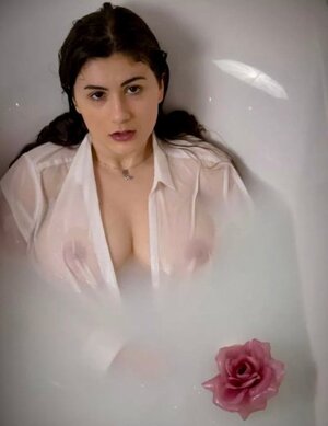 Laverskax nude 5