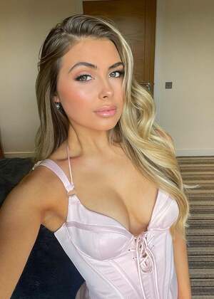 Leanna Paul nude 5