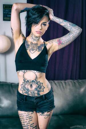 Leigh Raven nude 3