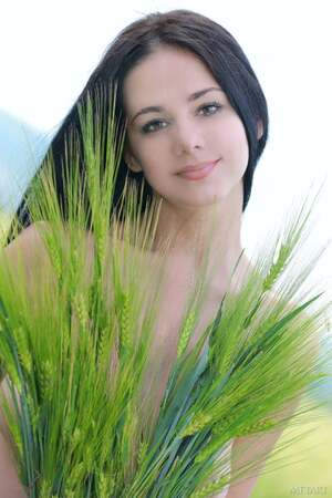 Leona E nude 5