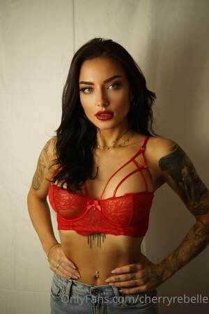 Leontin Gundelwein nude 9