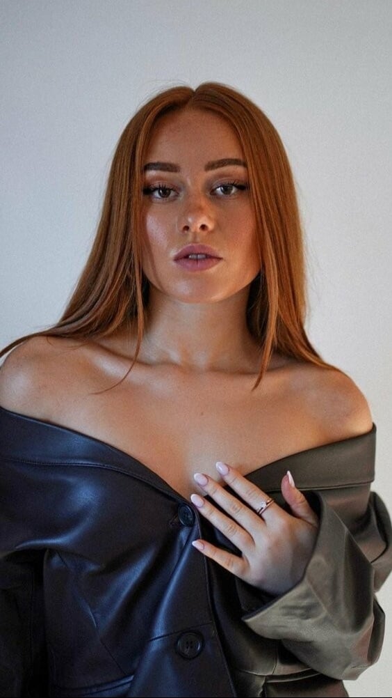 Leoobalys nude 12