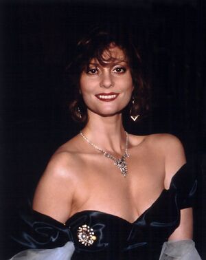 Lesley Ann Warren nude 12