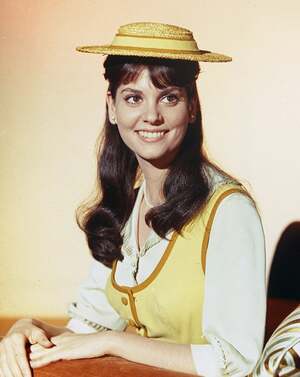 Lesley Ann Warren nude 5