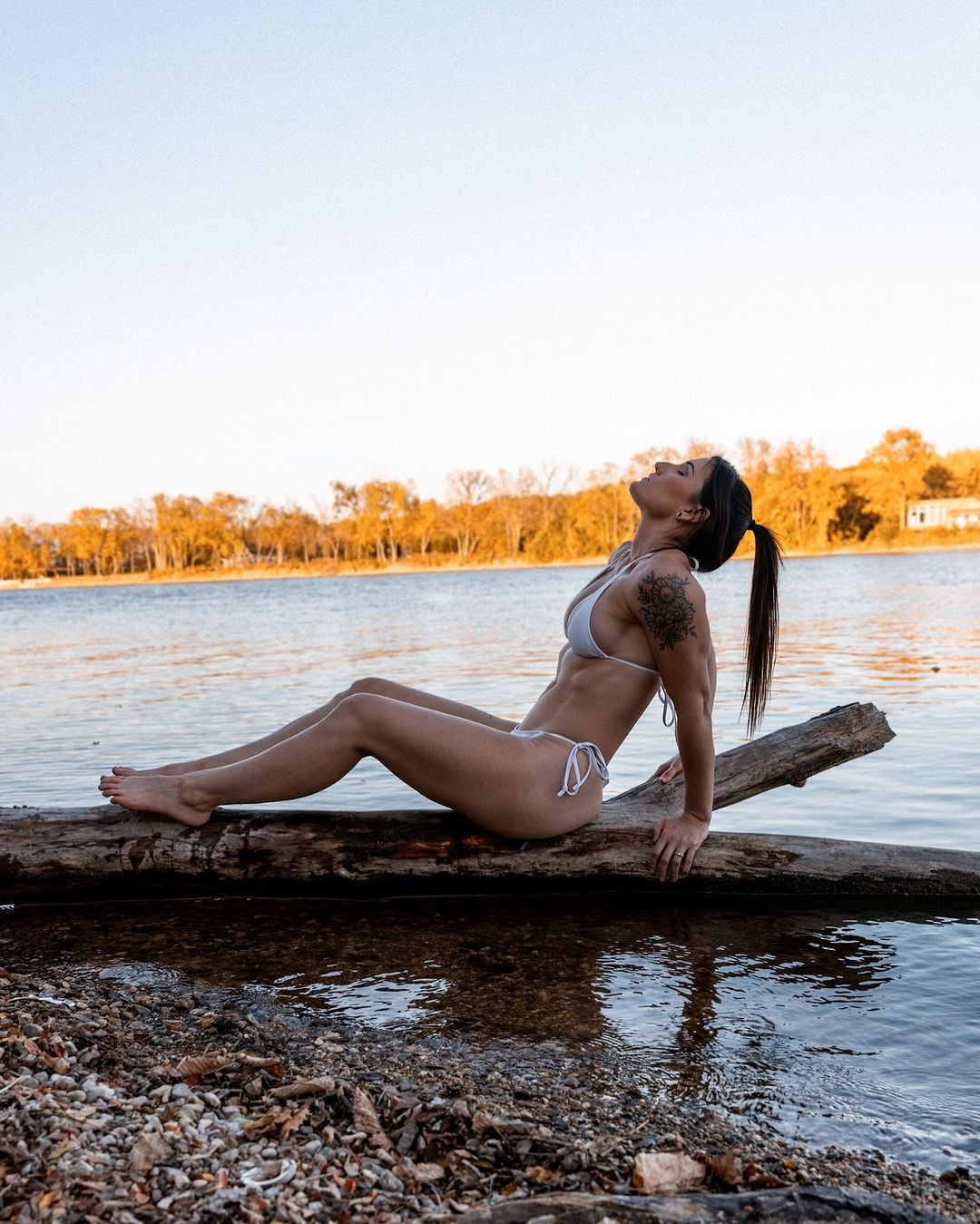 Lesley Cusumano nude 10