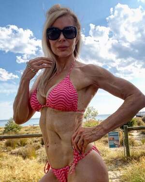 Lesley Maxwell nude 6