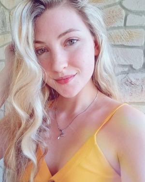 Lexie Grace Carlson nude 4