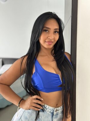 Leyla Johnson nude 6