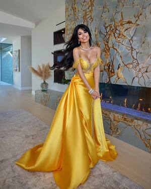 Leyla Milani-Khoshbin nude 10