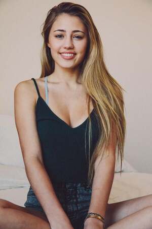 Lia Marie Johnson nude 12
