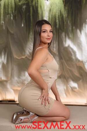 Lia Tovar nude 4